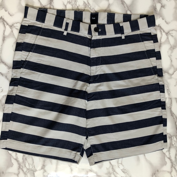 men's horizontal striped shorts